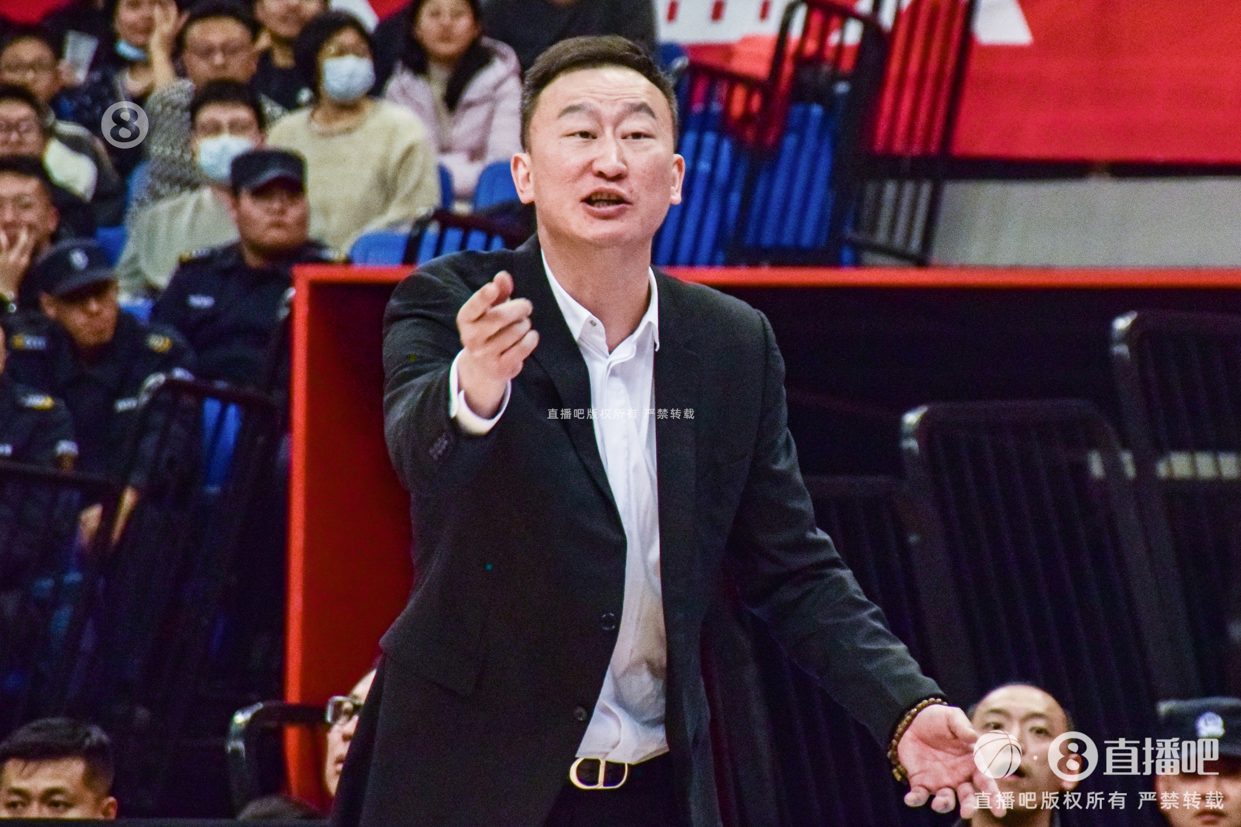 MK体育app-青岛男篮确立未来核心阵容：李俊贤与丛睿言接棒杨瀚森，双子星引领新篇章