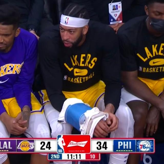 MK体育app-对弈大帝攻防不落下风 浓眉虽有小伤但已渐入佳境